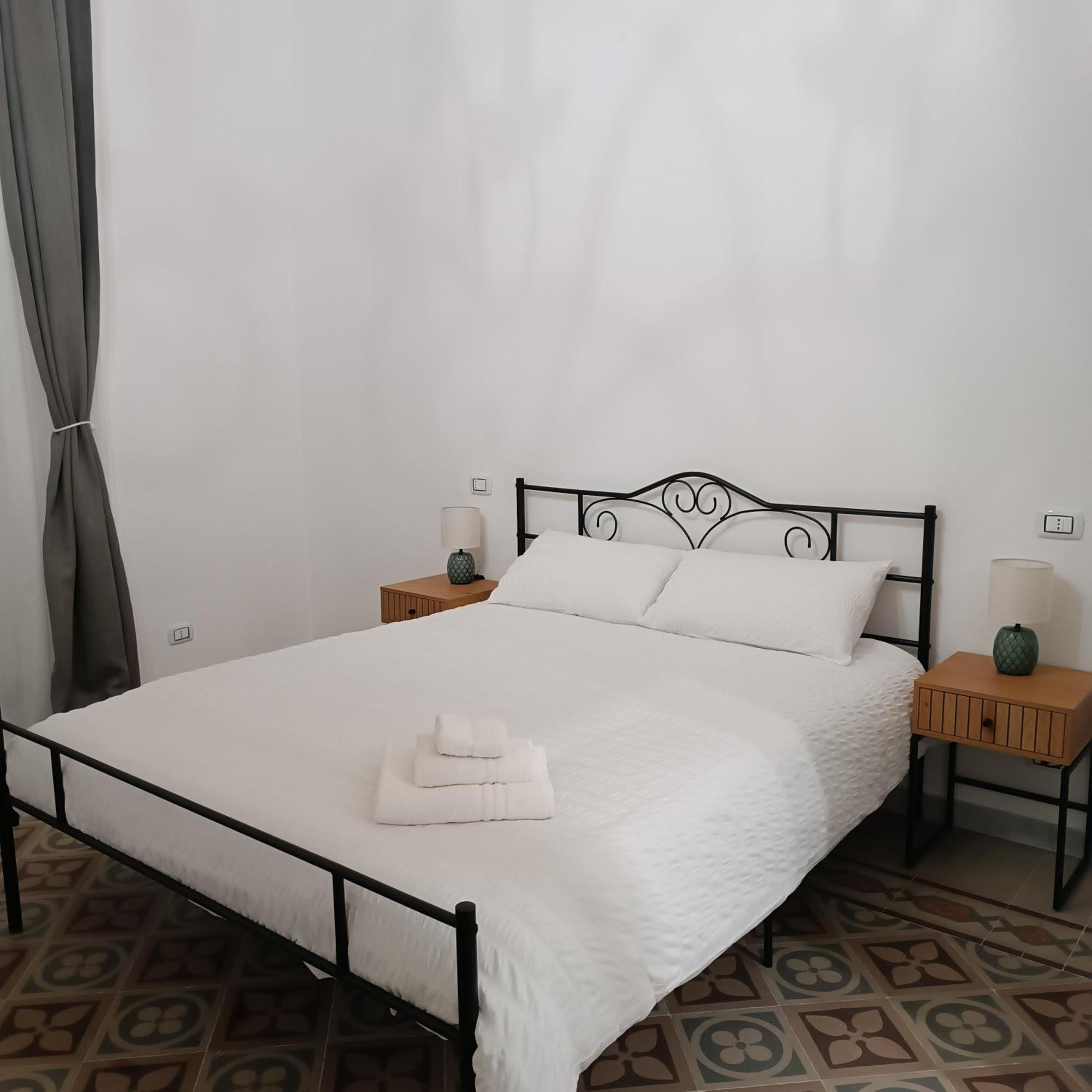 Dimora Tarantina Hotell Taranto Exteriör bild